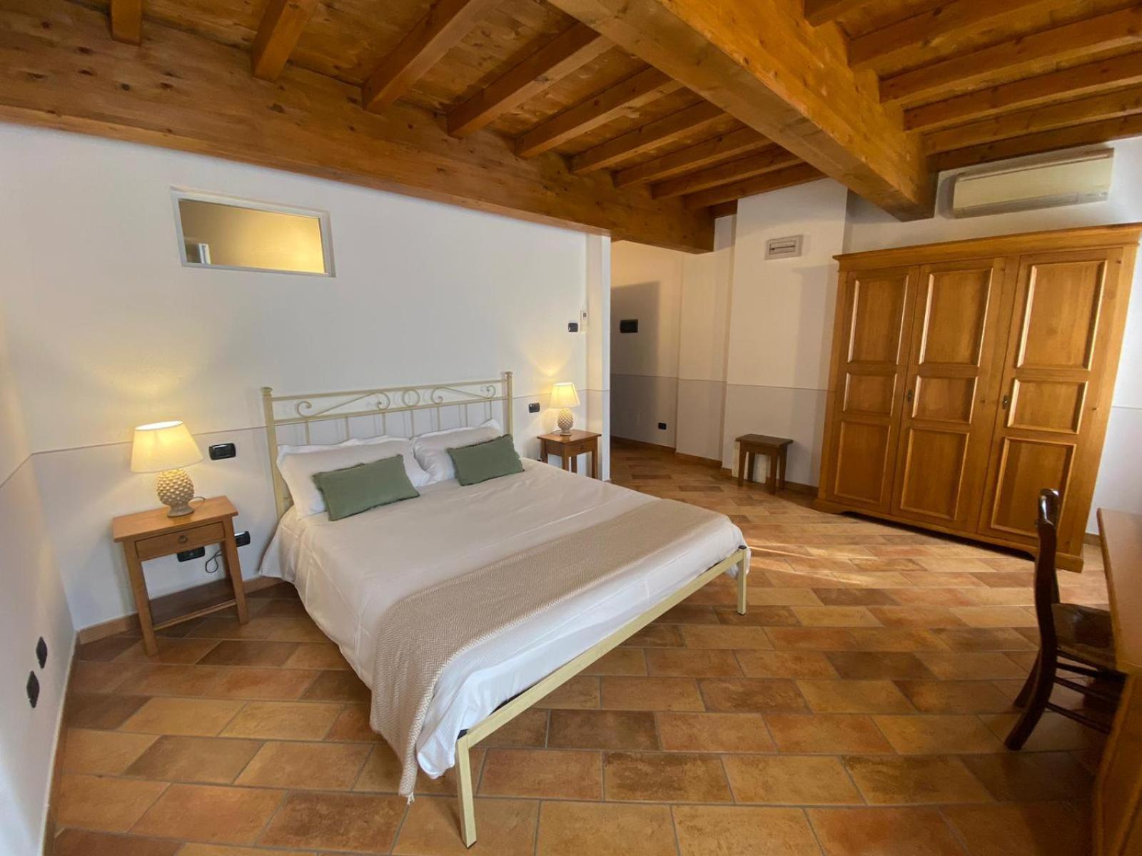 Locanda Corte Ruspecchio Bed and Breakfast Quattro Castella Exterior foto