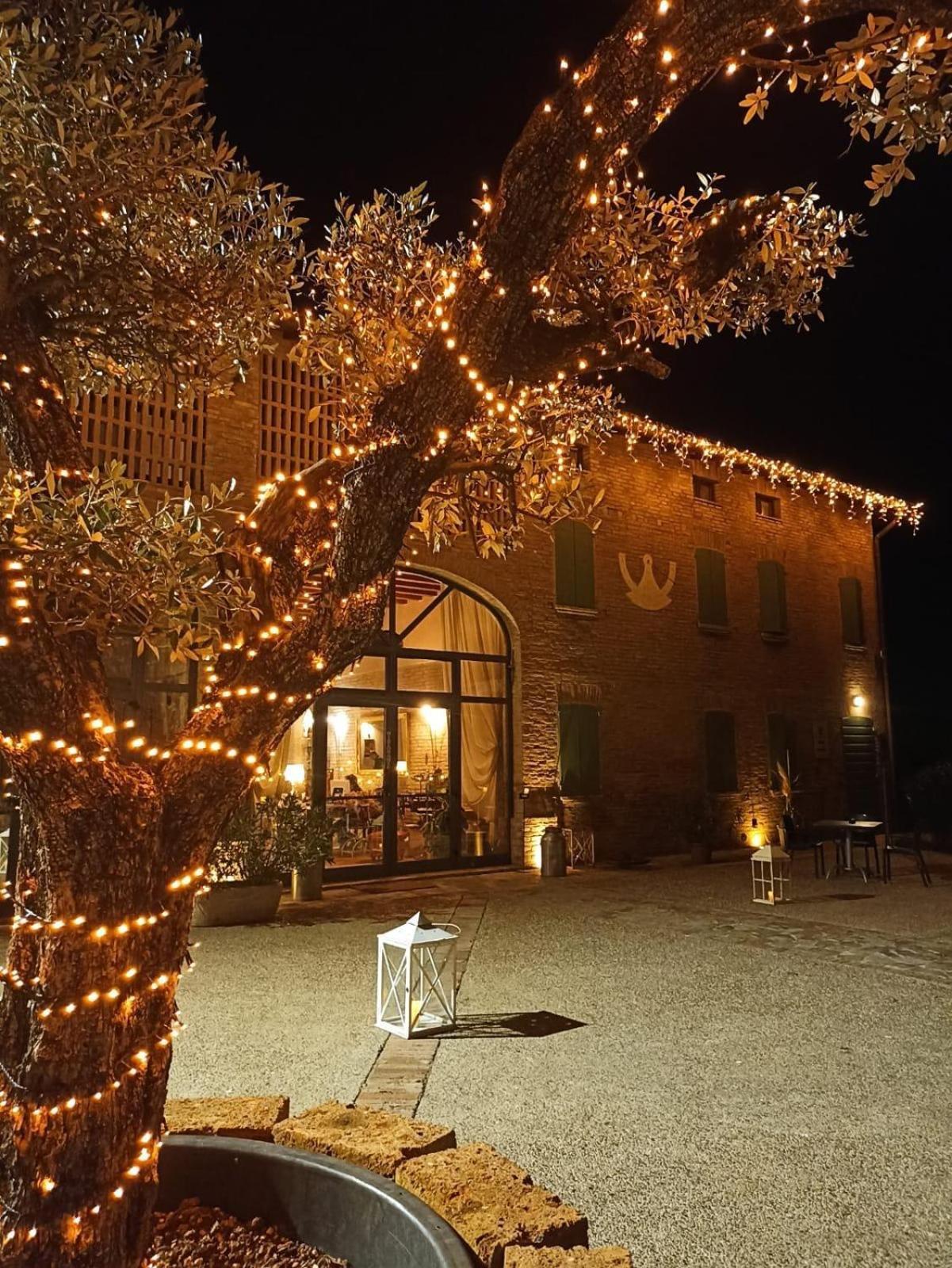 Locanda Corte Ruspecchio Bed and Breakfast Quattro Castella Exterior foto